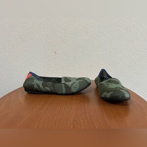 Rothy's The Kids Loafer Slip-On Flats Olive Green Camo Blue Orange Knit Size 2 K